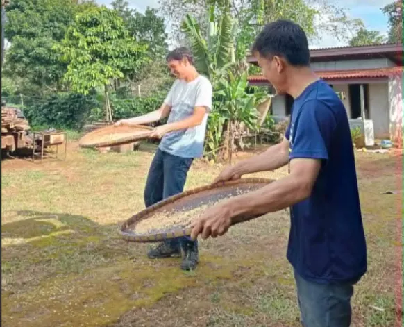 Coffee making workshop on the Bolaven Plateau, Paksong